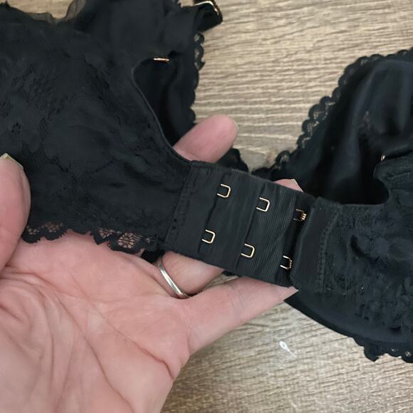 Savage X Fenty Floral Lace Unlined Underwire Bra - Picture 9 of 13